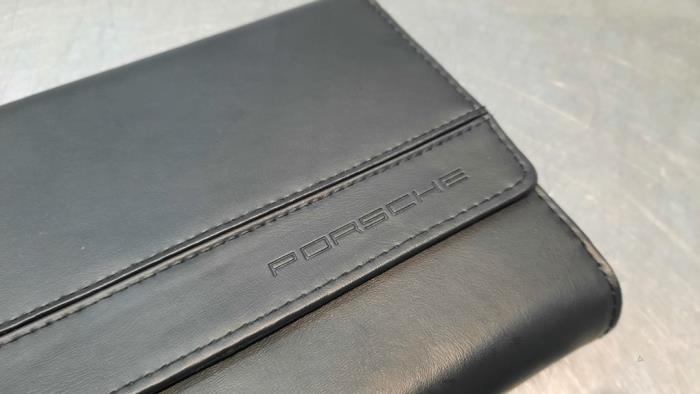 Instruction Booklet Porsche Panamera