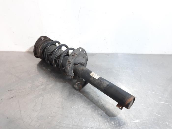 Front shock absorber, right Audi A3