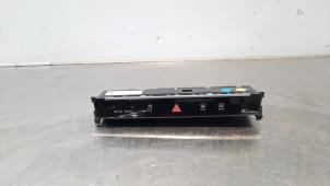 Gebruikte Schakelaar (diversen) Audi E-tron Sportback (GEA) 55 Prijs € 48,40 Inclusief btw aangeboden door Autohandel Didier