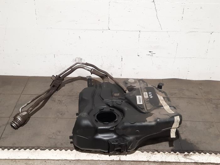 Réservoir de carburant Volvo V40