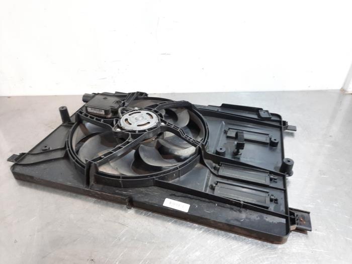 Ventilateur Volvo V40