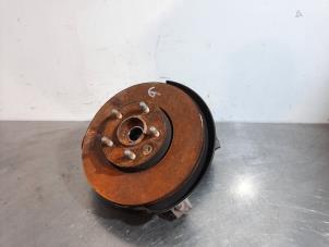 Gebruikte Fusee links-voor Volvo V40 (MV) 2.0 D2 16V Prijs € 133,10 Inclusief btw aangeboden door Autohandel Didier