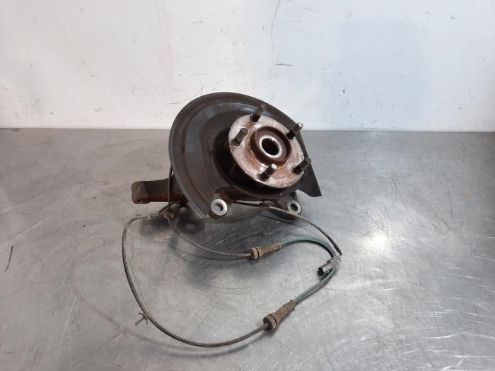 Fusee links-voor Nissan Pulsar