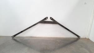 Gebruikte Frontdeel steun BMW 4 serie (F33) 420d 2.0 16V Prijs € 30,25 Inclusief btw aangeboden door Autohandel Didier