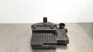 Gebruikte Luchtfilterhuis Peugeot 208 I (CA/CC/CK/CL) 1.2 Vti 12V PureTech 82 Prijs € 36,30 Inclusief btw aangeboden door Autohandel Didier