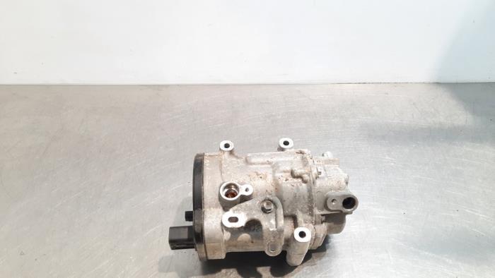 Pompe clim Toyota Corolla
