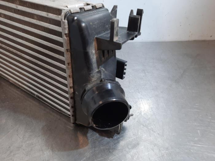 Intercooler van een Nissan Micra (K14) 0.9 IG-T 12V 2017