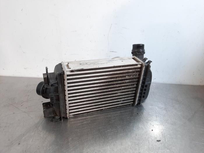 Intercooler van een Nissan Micra (K14) 0.9 IG-T 12V 2017