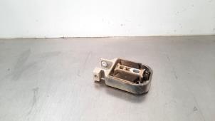 Gebruikte Versnellingsbak Steun Volvo V40 (MV) 2.0 D2 16V Prijs € 18,15 Inclusief btw aangeboden door Autohandel Didier