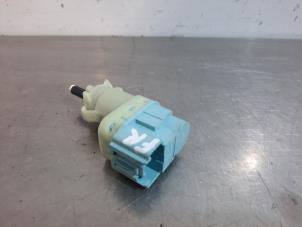 Gebruikte Remlicht Schakelaar Ford Kuga III (DFK) 1.5 EcoBoost 12V 150 Prijs € 18,15 Inclusief btw aangeboden door Autohandel Didier