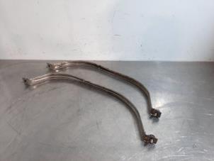 Gebruikte Tank Band Mercedes ML II (164/4JG) 3.0 ML-320 CDI 4-Matic V6 24V Prijs € 18,15 Inclusief btw aangeboden door Autohandel Didier