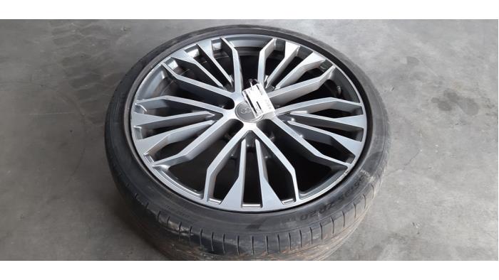 Wheel + tyre Audi A6