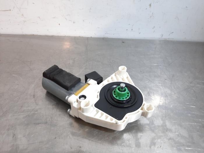 Moteur de vitre portière Mercedes CLA