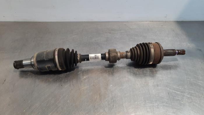 Arbore de transmisie față stânga Toyota Auris