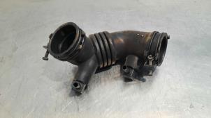 Gebruikte Aanzuigslang Lucht Hyundai i10 1.0 12V Prijs € 24,20 Inclusief btw aangeboden door Autohandel Didier