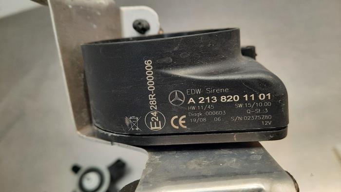 Alarm sirene van een Mercedes-Benz GLE (V167) 450 EQ Boost 3.0 24V 4-Matic 2020