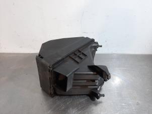 Gebruikte Luchtfilterhuis Kia Sportage (QL) 2.0 CRDi 136 16V VGT 4x4 Prijs € 66,55 Inclusief btw aangeboden door Autohandel Didier