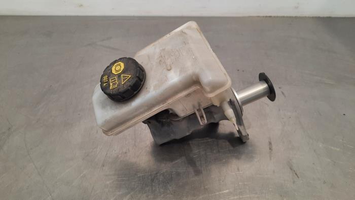 Master cylinder Audi A3