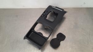 Gebruikte Bekerhouder Volvo XC40 (XZ) 2.0 D3 16V Prijs € 66,55 Inclusief btw aangeboden door Autohandel Didier