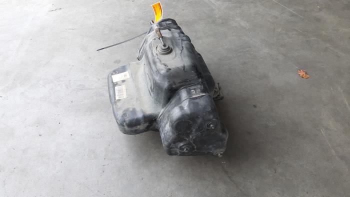 Adblue tank van een Iveco New Daily VI 33S16, 35C16, 35S16 2020