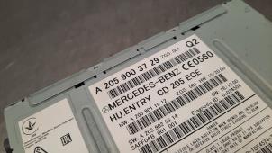 Gebruikte Radio module Mercedes C (C205) C-180 1.6 16V Prijs € 266,20 Inclusief btw aangeboden door Autohandel Didier