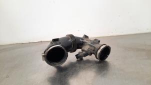 Gebruikte Intercooler Buis Mercedes C (C205) C-180 1.6 16V Prijs € 66,55 Inclusief btw aangeboden door Autohandel Didier