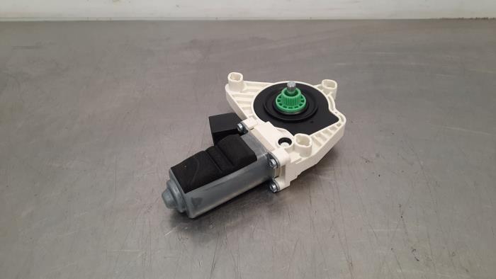 Moteur de vitre portière Mercedes CLA