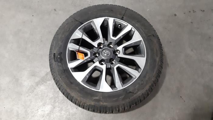 Velg + Band Toyota Landcruiser