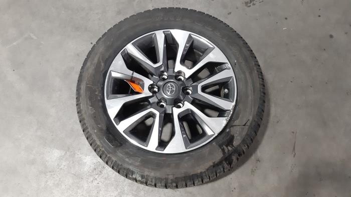 Velg + Band Toyota Landcruiser