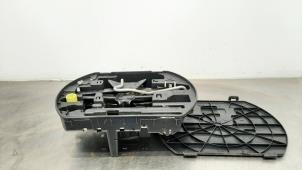 Gebruikte Krikset Opel Grandland (X) 1.2 Turbo 12V Prijs € 102,85 Inclusief btw aangeboden door Autohandel Didier