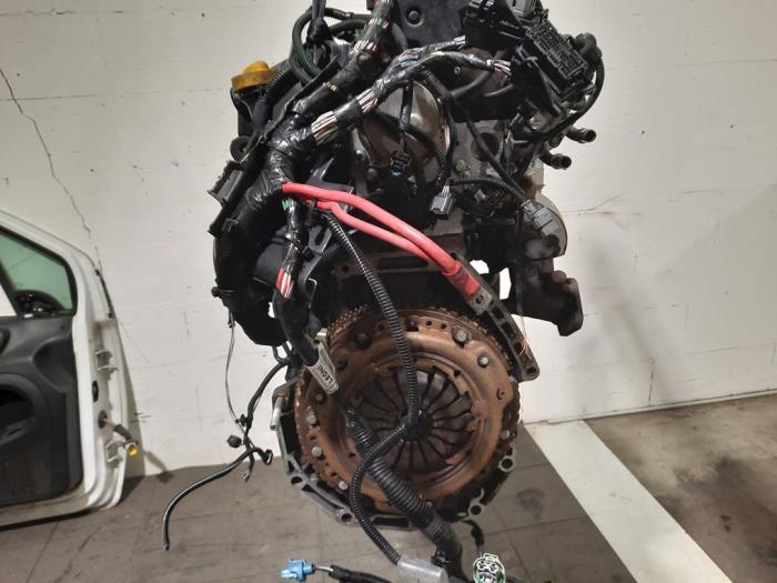 Motor van een Renault Clio IV (5R) 1.5 dCi 75 FAP 2014