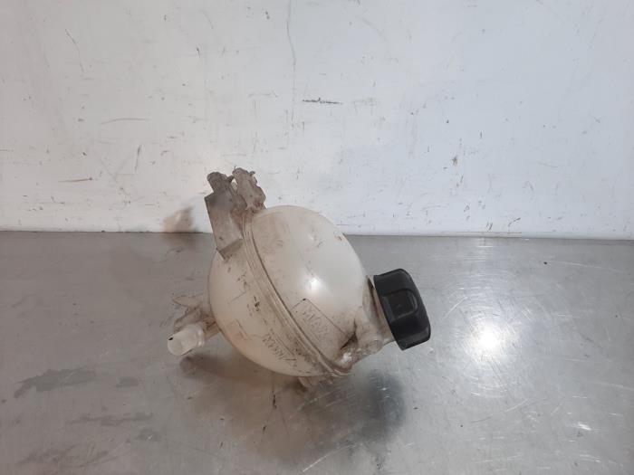 Réservoir d&#039;expansion Peugeot 2008