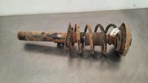 Gebruikte Schokdemper links-voor BMW X4 (F26) xDrive20d 16V Prijs € 66,55 Inclusief btw aangeboden door Autohandel Didier