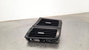 Gebruikte Luchtrooster Dashboard BMW X6 (E71/72) xDrive40d 3.0 24V Prijs € 54,45 Inclusief btw aangeboden door Autohandel Didier