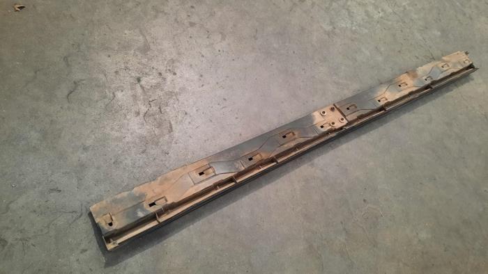 Marche-pied (list de couverture) gauche Mazda CX-5
