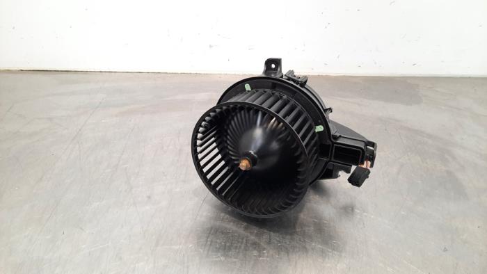 Blower van een Skoda Kamiq 1.0 TSI 12V 2022