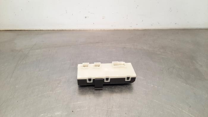 Module passage hayon BMW I4