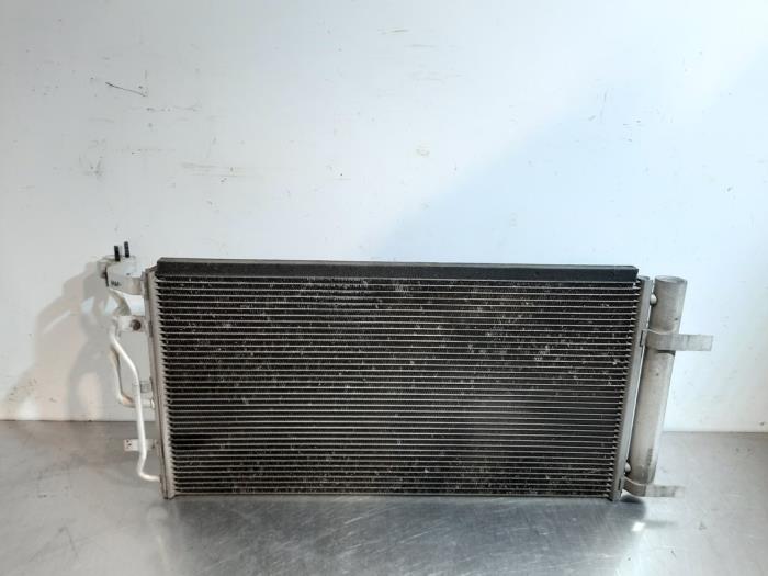 Airco Condensor van een Hyundai i30 (PDEB5/PDEBB/PDEBD/PDEBE) 1.6 CRDi 16V VGT 2017