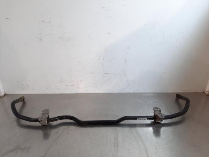 Stabilisatorstang voor van een Volkswagen Beetle (16AB) 1.2 TSI 2013