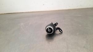 Gebruikte Schakelaar (diversen) Renault Megane E-Tech (RCB) 60 kWh Prijs € 24,20 Inclusief btw aangeboden door Autohandel Didier