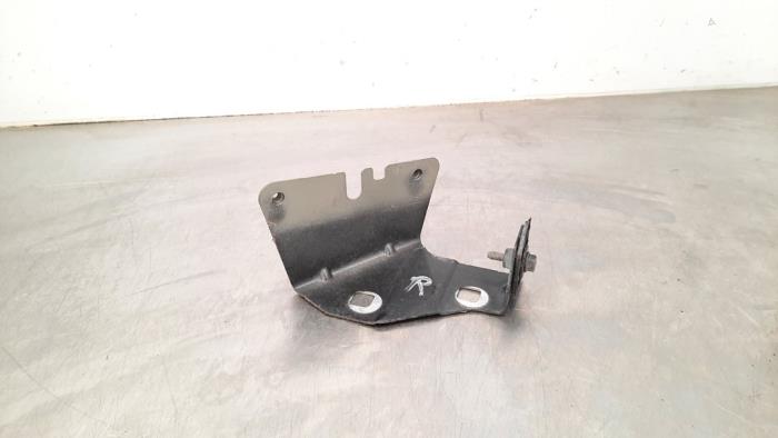 Front right screen carrier Renault Trafic