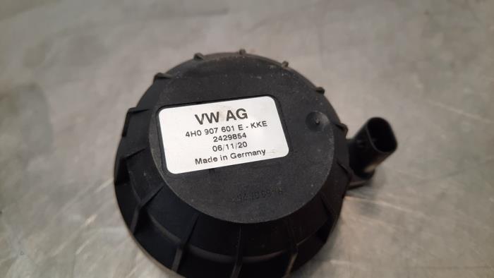 Alarm sirene van een Volkswagen Golf VIII (CD1) 2.0 TDI 16V 4Motion 2020