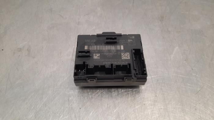 Central door locking module Volkswagen Passat