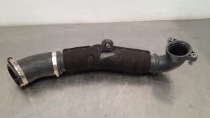 Gebruikte Intercooler Buis Volkswagen Passat Variant (3G5) 2.0 TDI 16V 190 4Motion Prijs € 48,40 Inclusief btw aangeboden door Autohandel Didier