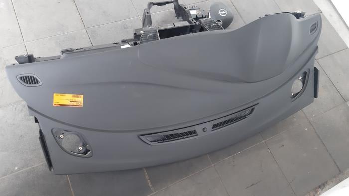 Airbag set + dashboard van een Opel Astra K 1.6 CDTI 16V 2018