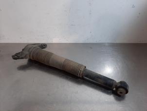 Gebruikte Schokdemper links-achter Landrover Discovery Sport (LC) 2.0 TD4 150 16V Prijs € 66,55 Inclusief btw aangeboden door Autohandel Didier