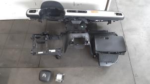 Gebruikte Airbag set + dashboard Citroen C3 (SX/SW) 1.2 Vti 12V PureTech Prijs € 1.149,50 Inclusief btw aangeboden door Autohandel Didier