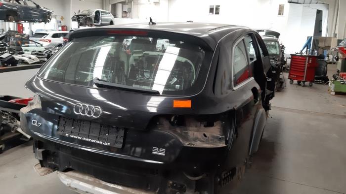 Achterklep van een Audi Q7 (4LB) 3.6 FSI V6 24V 2012