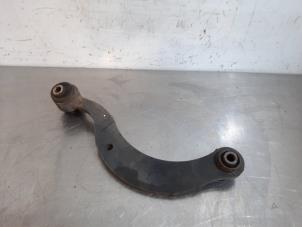 Gebruikte Draagarm boven links-achter Toyota Avensis Wagon (T27) 1.6 16V D-4D Prijs € 30,25 Inclusief btw aangeboden door Autohandel Didier
