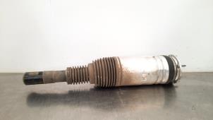 Gebruikte Schokdemper links-voor Landrover Range Rover Sport (LW) 2.0 16V P400e Prijs € 399,30 Inclusief btw aangeboden door Autohandel Didier